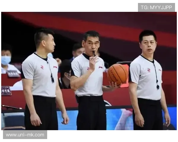 篮协定期公布判罚解析，裁判工作透明度提升